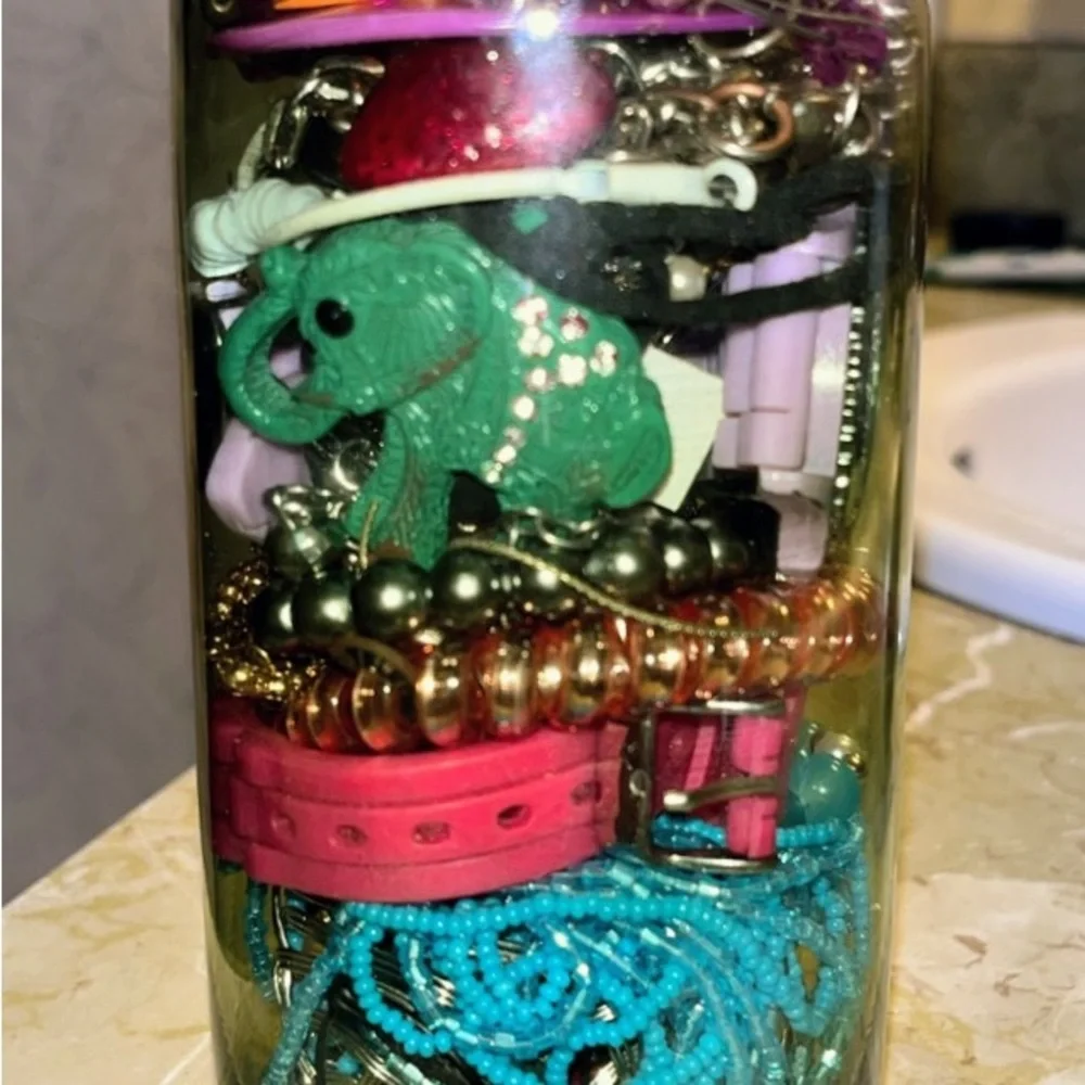 Sold - Picture 3 of 6